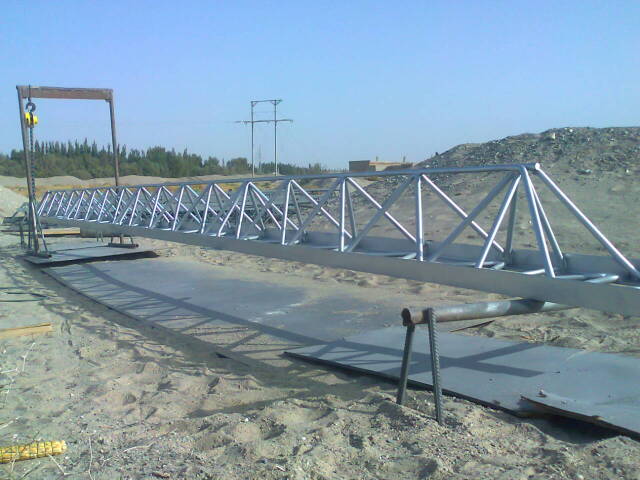 站前专业承揽大中小型喷涂翻新施工业务！